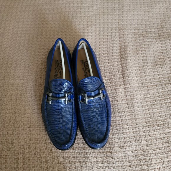 Snake skin shoes
